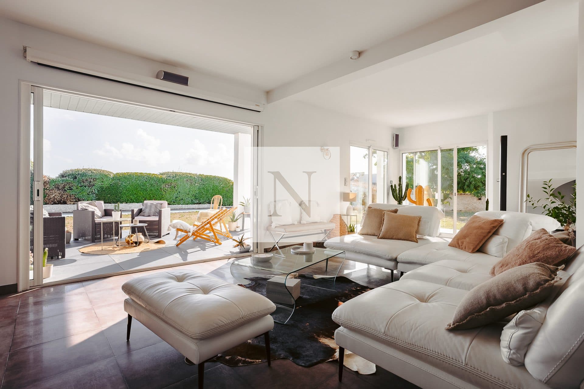 Villa of 284 m² with Swimming Pool in Marsilly — photo 3