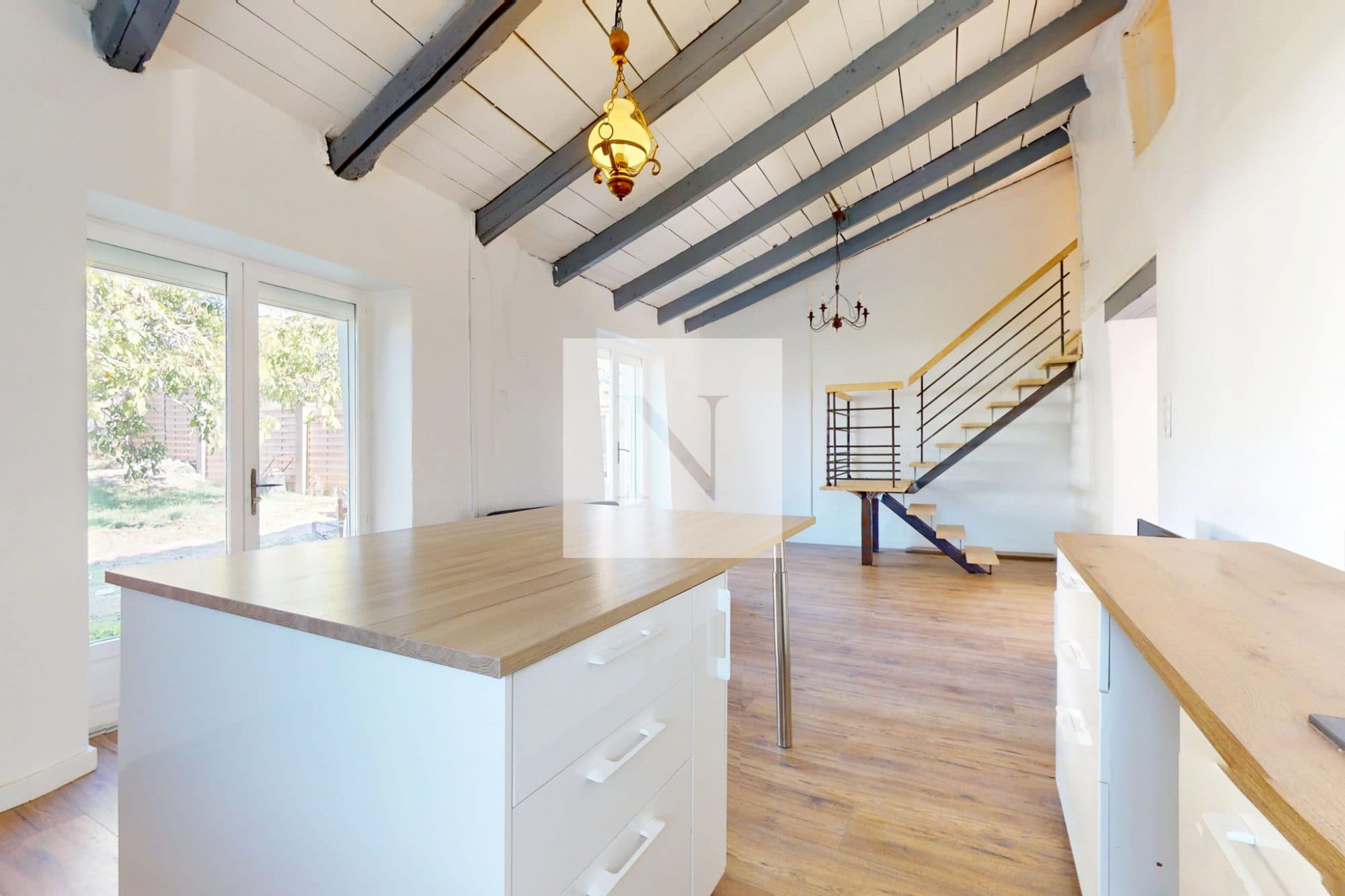 Maison ancienne 138 m² avec piscine et jardin – Andilly, Sérigny