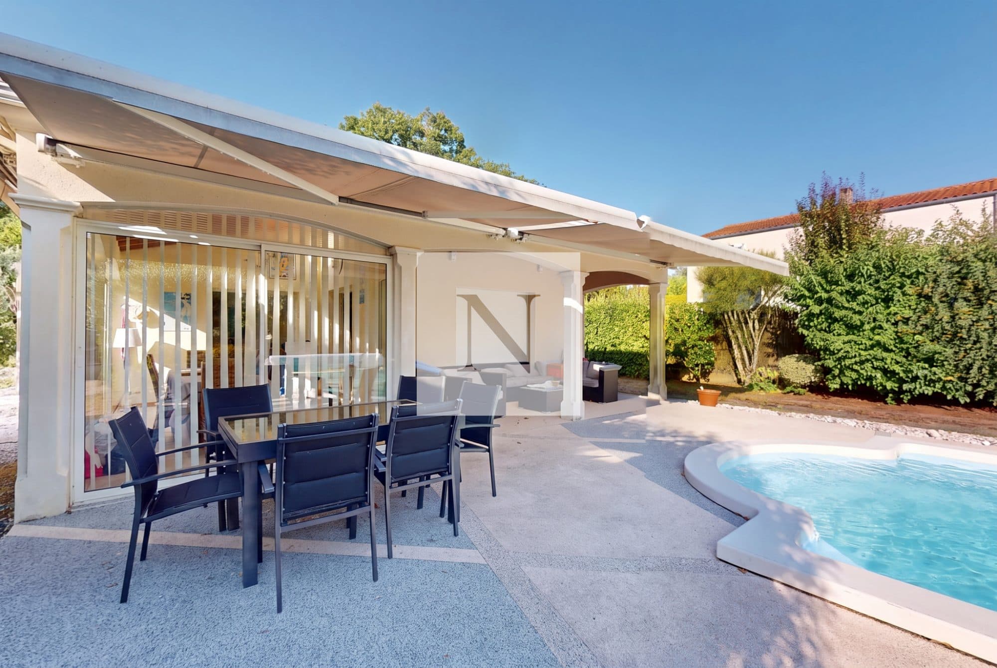 Maison 218 m² avec piscine et terrain de 3 383 m², nord-ouest de Saintes — photo 2