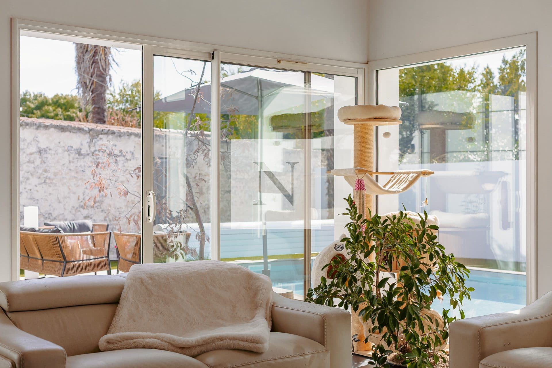 Lafond, lotissement privé : maison familiale de 7 pièces, jardin et piscine — photo 5