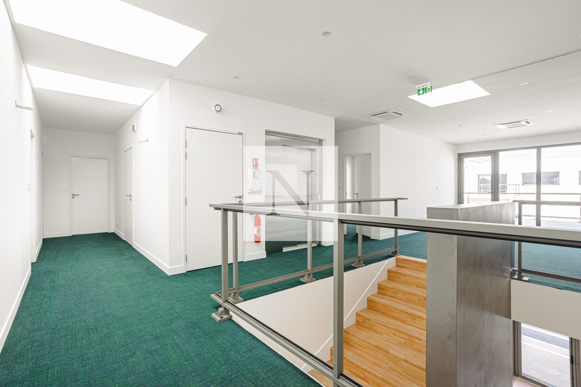 Location plateau bureaux 150 m² modulable RE2020 — Lagord, 3 min La Rochelle — photo 5